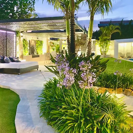 Turrion Fuer 14 Personen In * Marbella