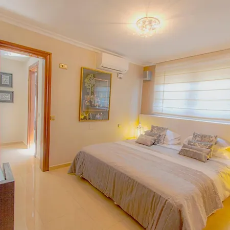 Turrion Fuer 14 Personen In Holiday home *