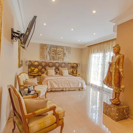 Turrion Fuer 14 Personen In * Marbella
