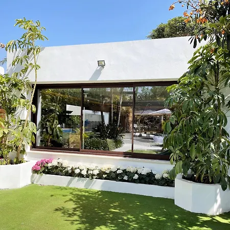 Turrion Fuer 14 Personen In * Marbella